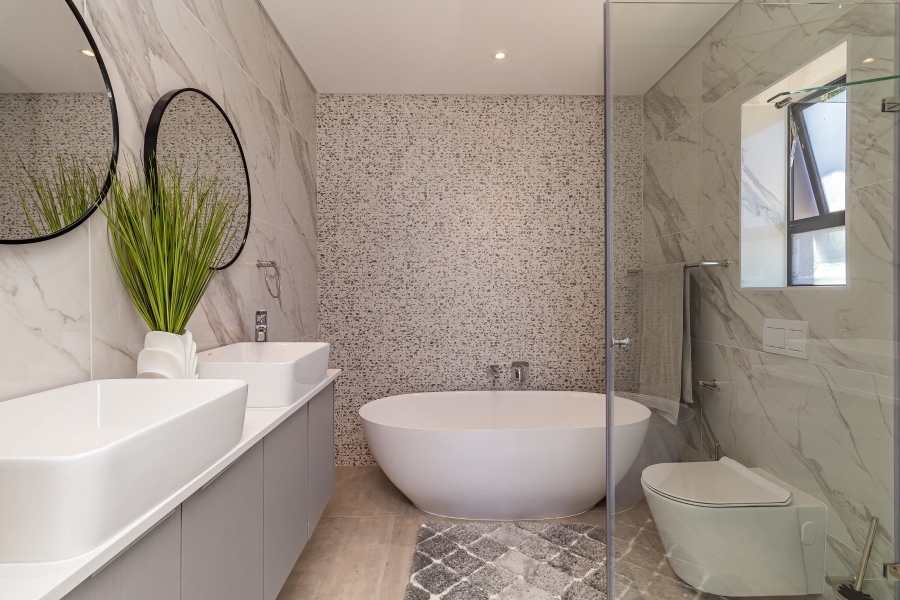 4 Bedroom Property for Sale in The Hill Western Cape